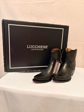 NWT Lucchese Black Leather Western Ankle Boots with Side Zipper IOB
